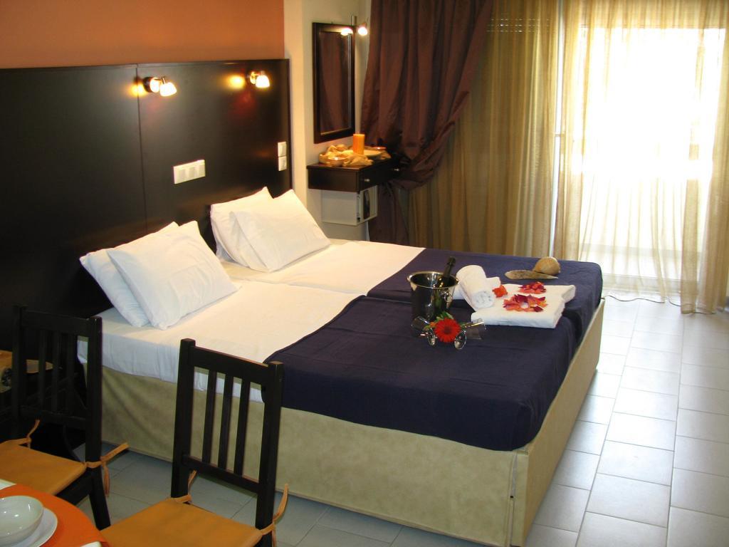 Villa Kokkinos Potos Room photo